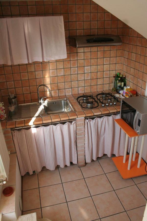 Mini Appartamento "Il Nido Del Picchio" Асколі-Пічено Екстер'єр фото